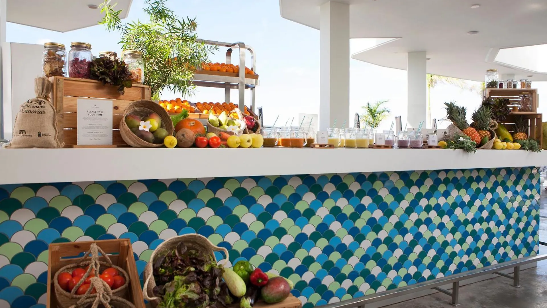 אדחה Royal Hideaway Corales Villas מלון