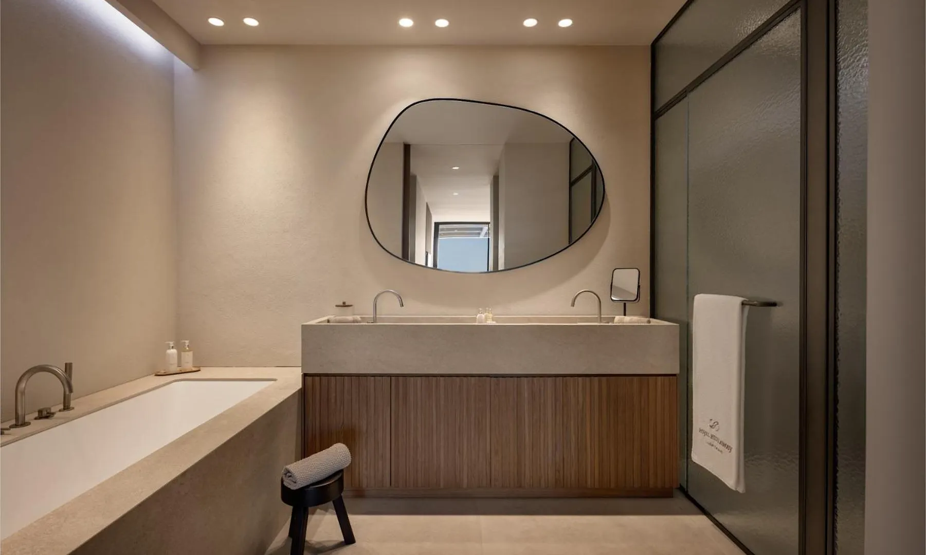 מלון אדחה Royal Hideaway Corales Villas