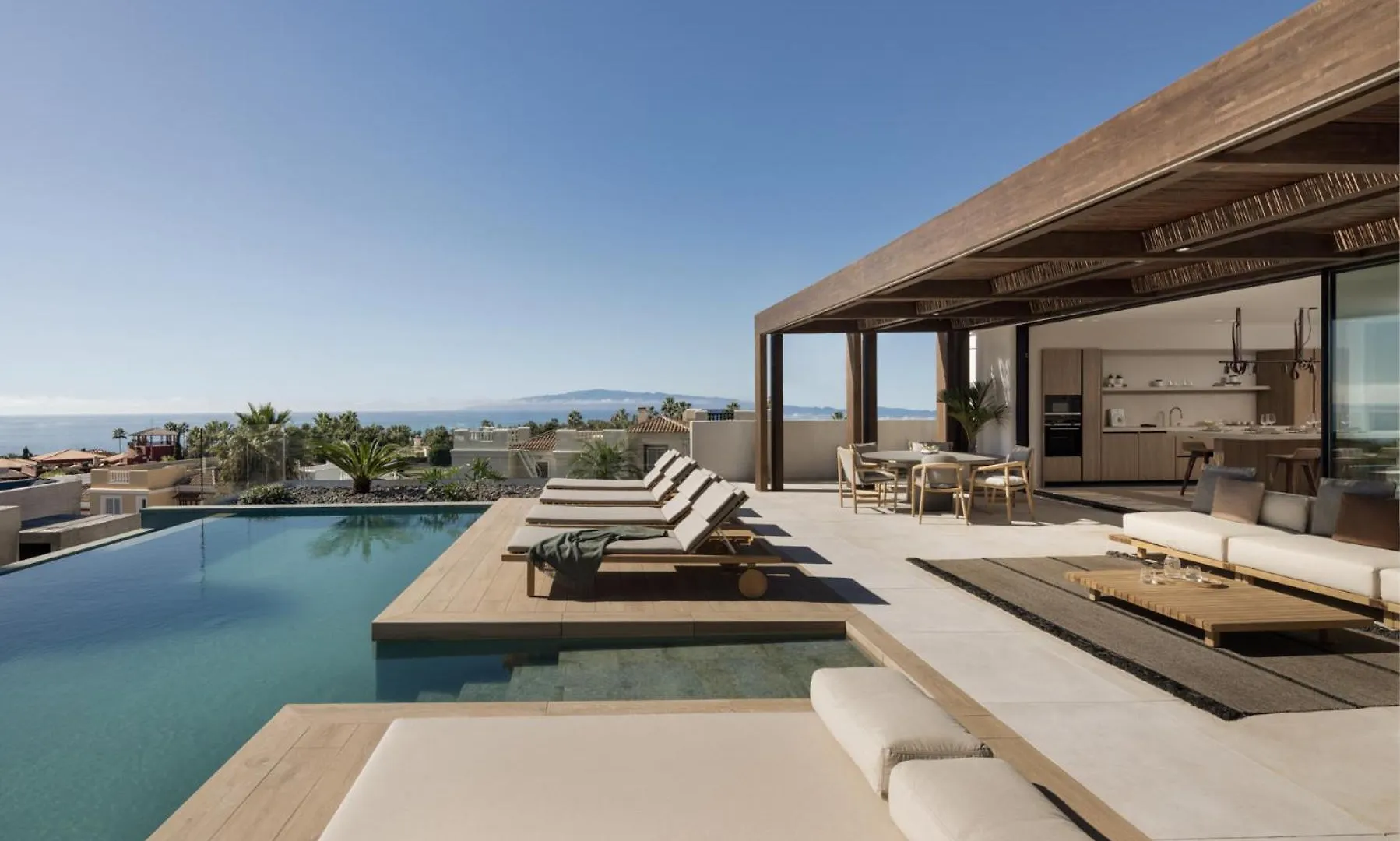 אדחה Royal Hideaway Corales Villas 5*,