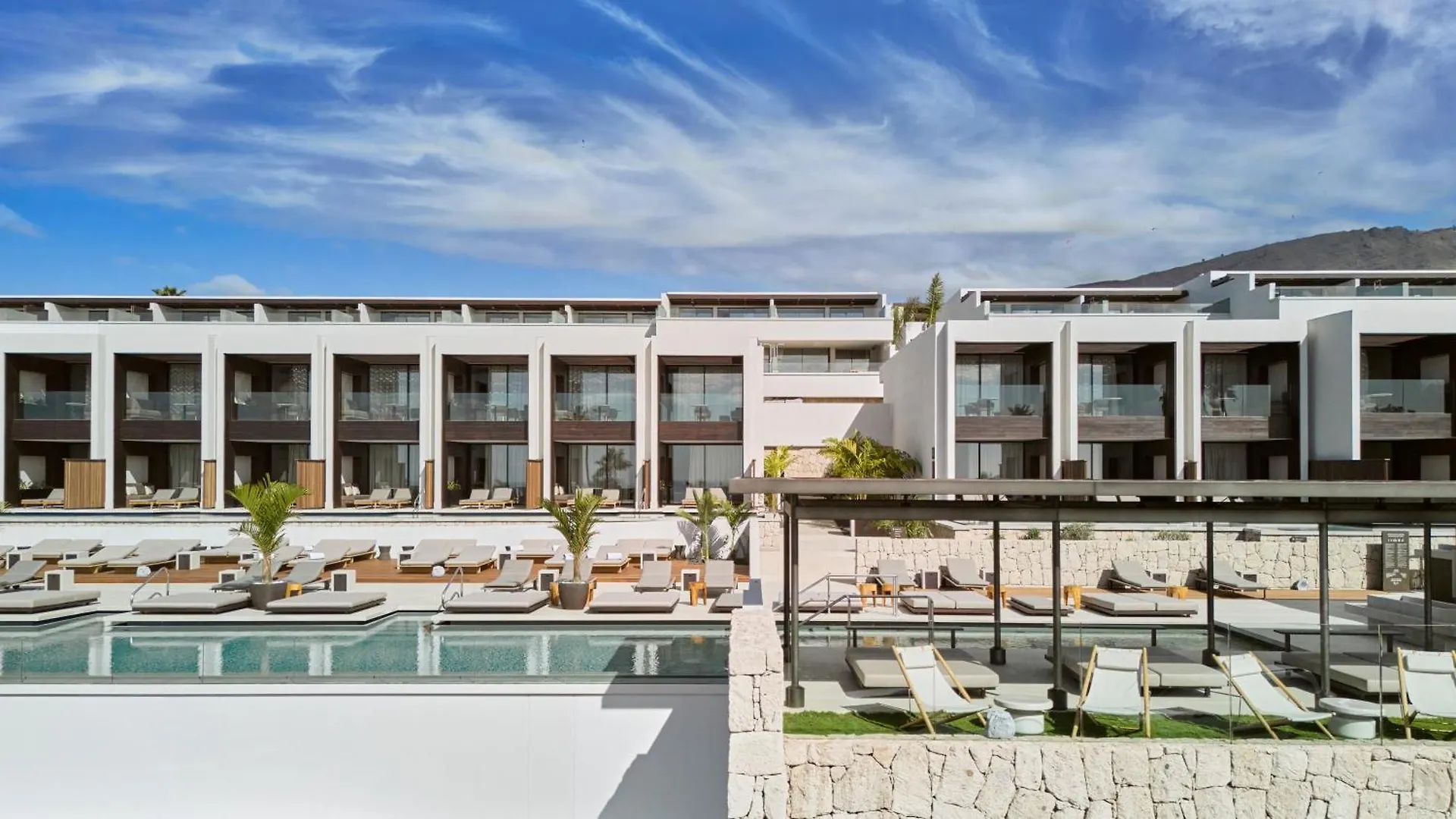 אדחה Royal Hideaway Corales Villas מלון