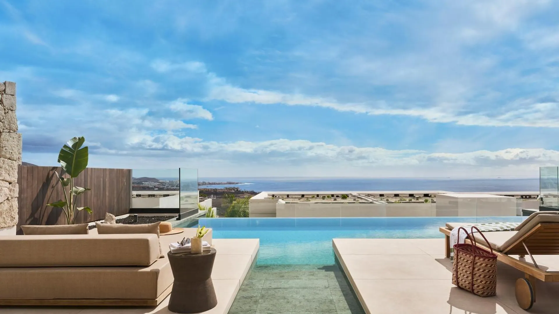 מלון אדחה Royal Hideaway Corales Villas