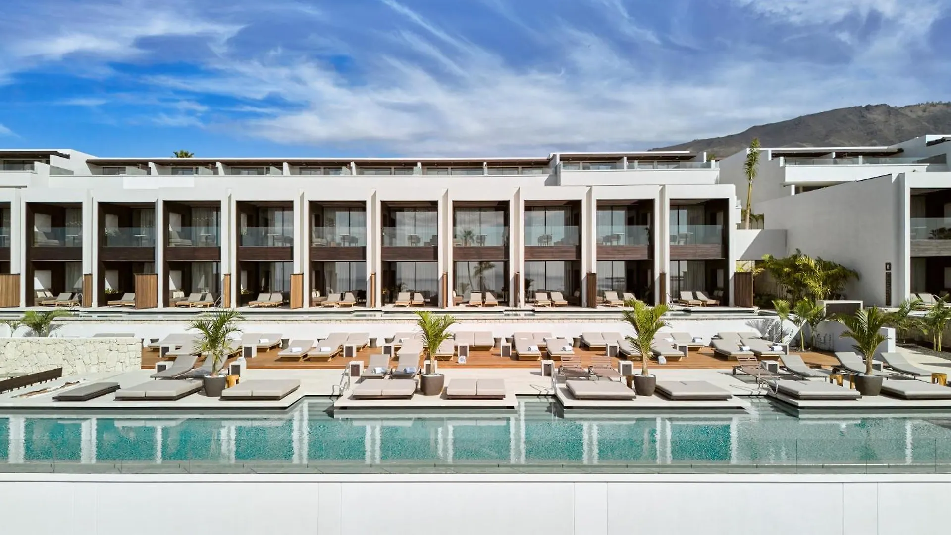 Royal Hideaway Corales Villas contacts